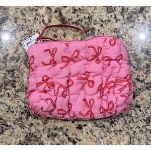 NWT Pink Bow Quilted Wristlet Bag